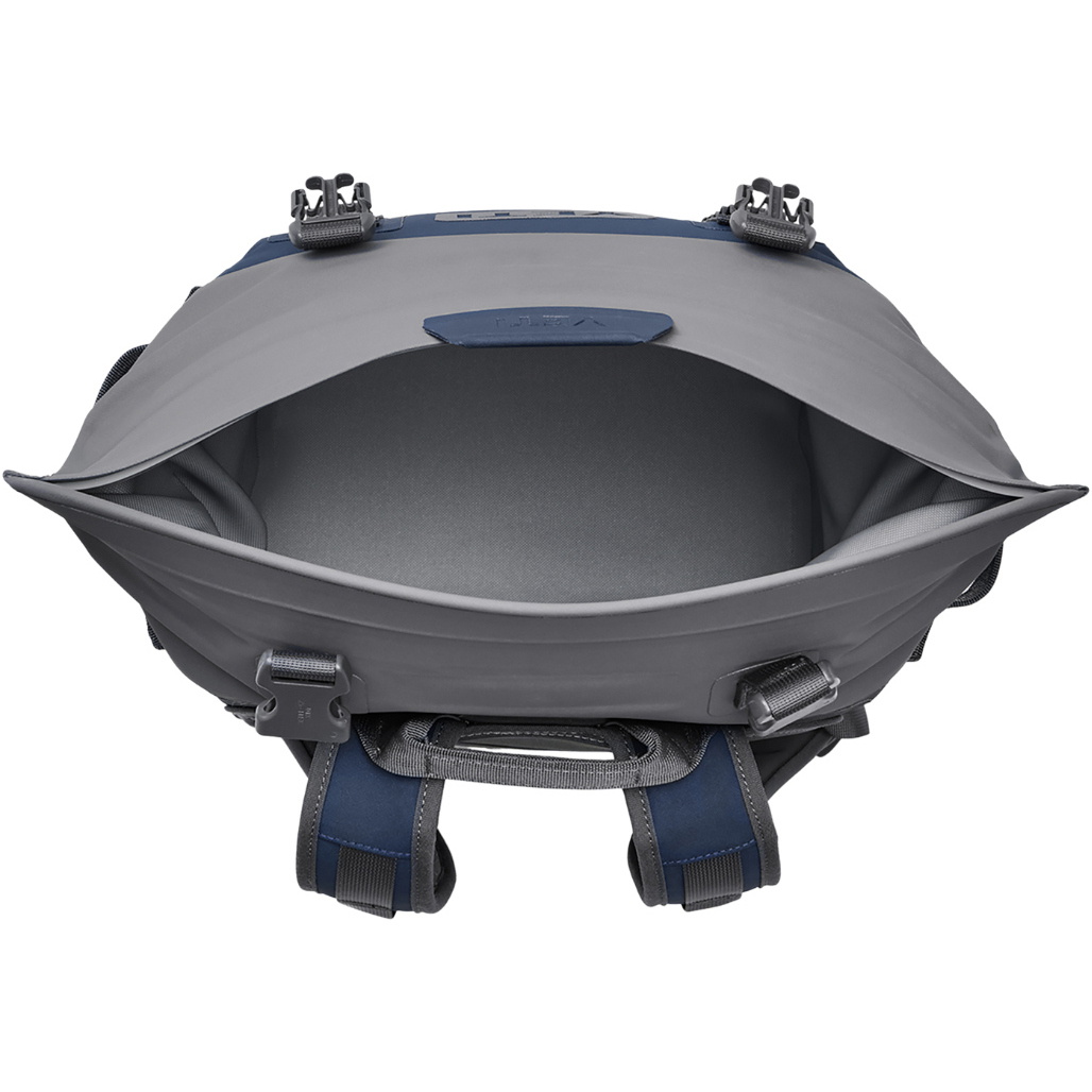2026 YETI Hopper M20 Backpack Cooler 70000002279 - Navy